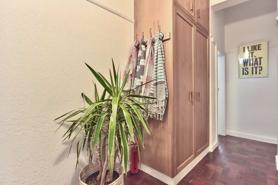 To Let 2 Bedroom Property for Rent in Sea Point Western Cape